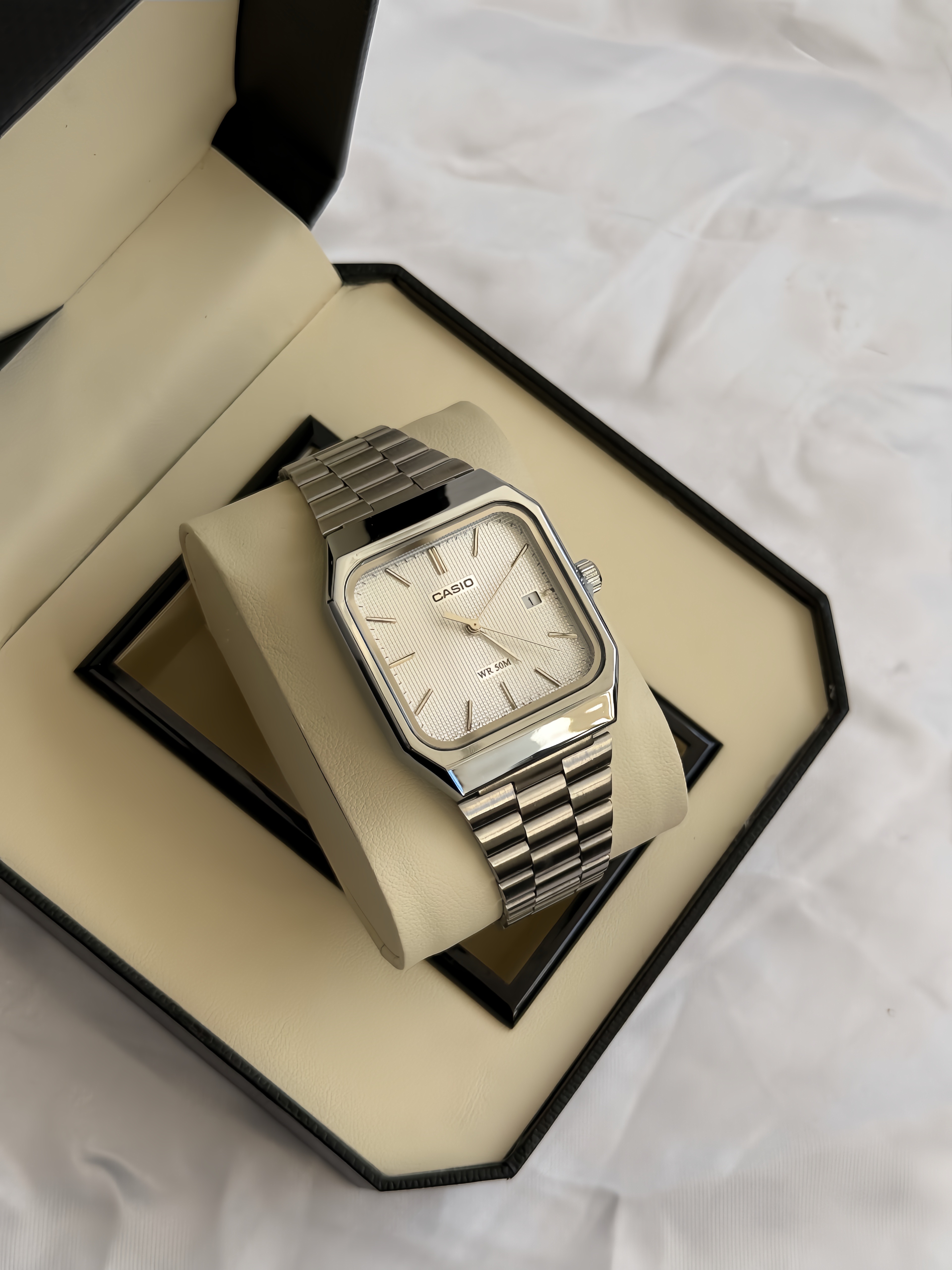 Casio square bland
